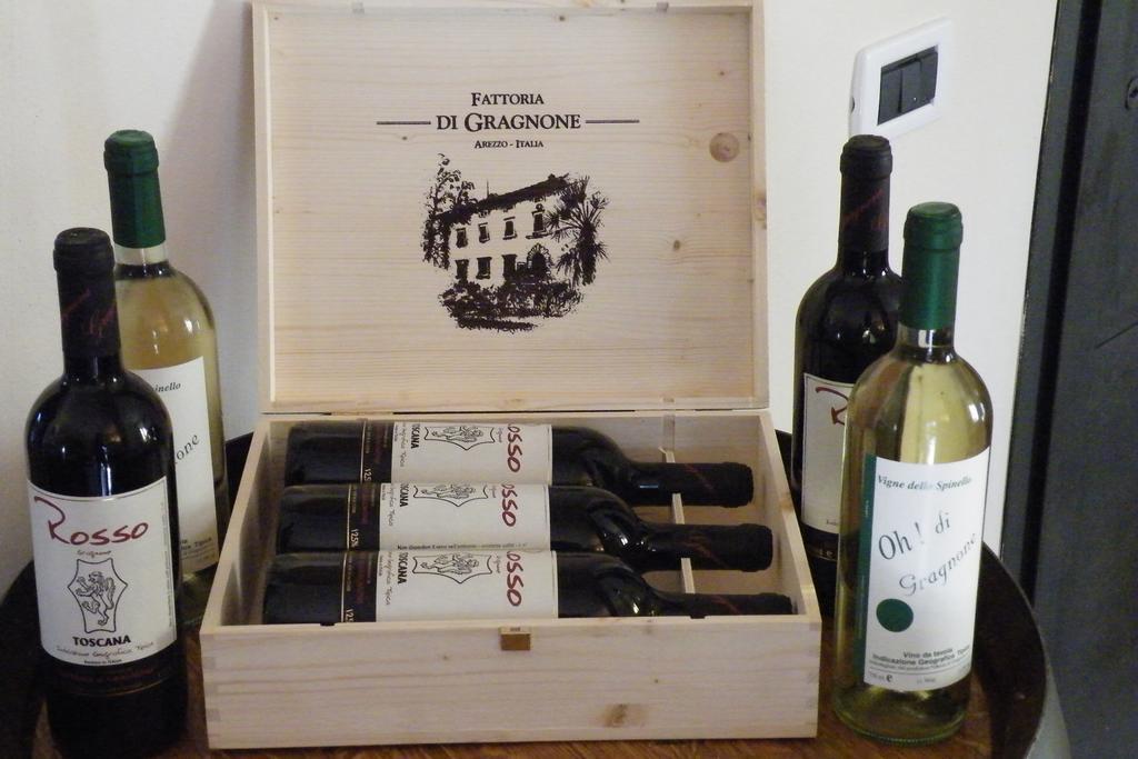 Agriturismo Fattoria Di Gragnoneゲストハウス エクステリア 写真